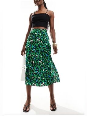 Vanessa Virginia Green Leopard-Print 100% Silk Midi Skirt - Vibrant Animal Print